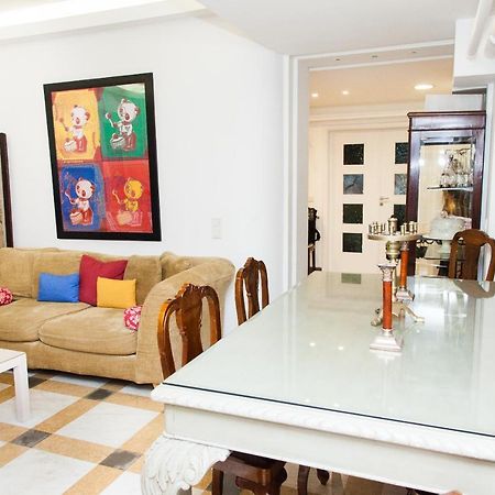 Chic Charming Central Athens Apt. Ngoại thất bức ảnh