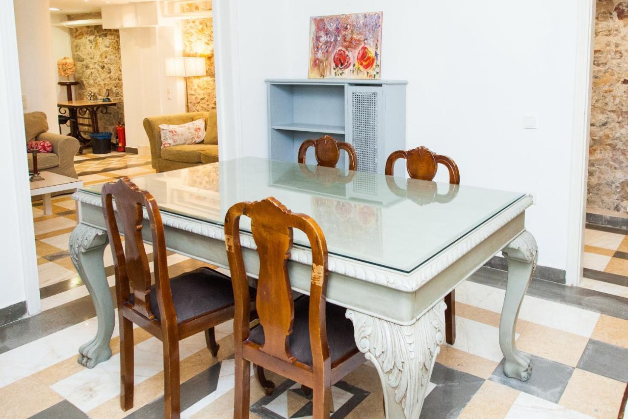 Chic Charming Central Athens Apt. Ngoại thất bức ảnh