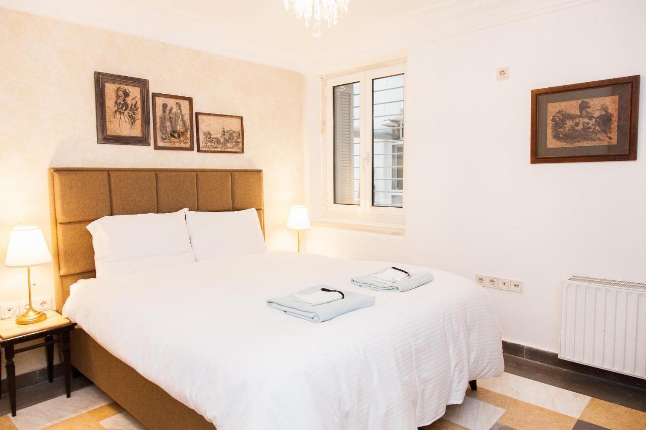 Chic Charming Central Athens Apt. Ngoại thất bức ảnh