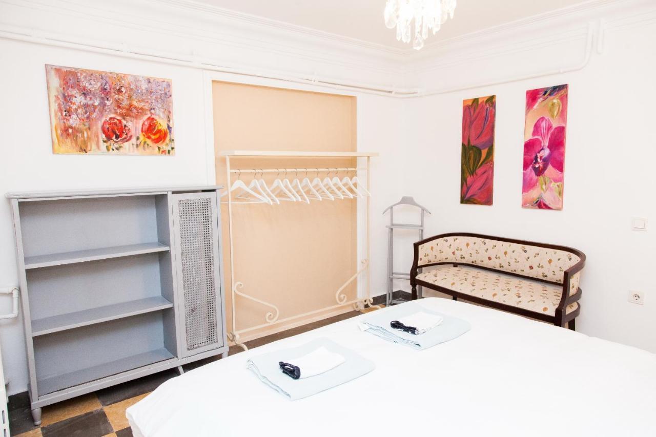 Chic Charming Central Athens Apt. Ngoại thất bức ảnh