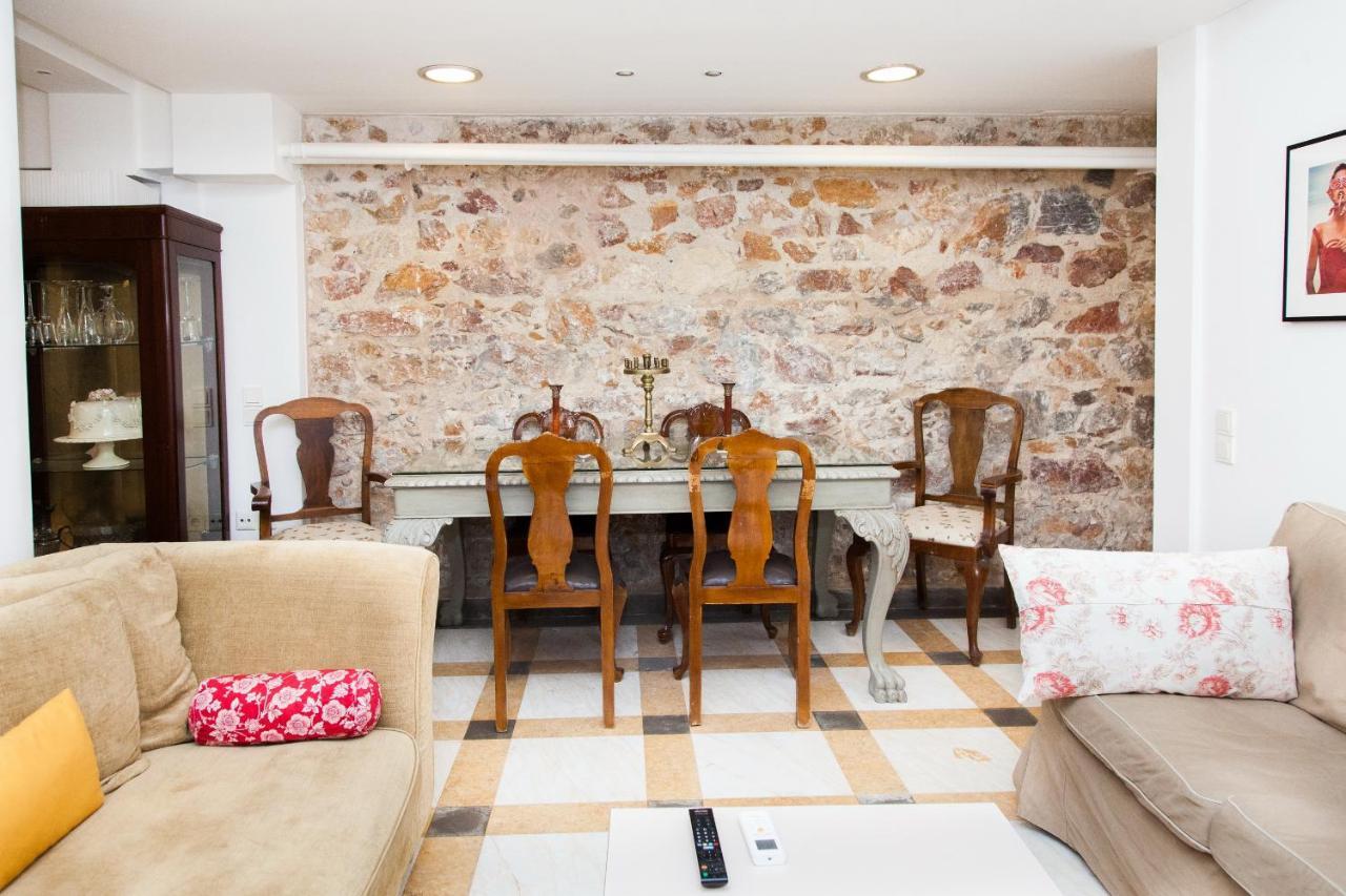 Chic Charming Central Athens Apt. Ngoại thất bức ảnh